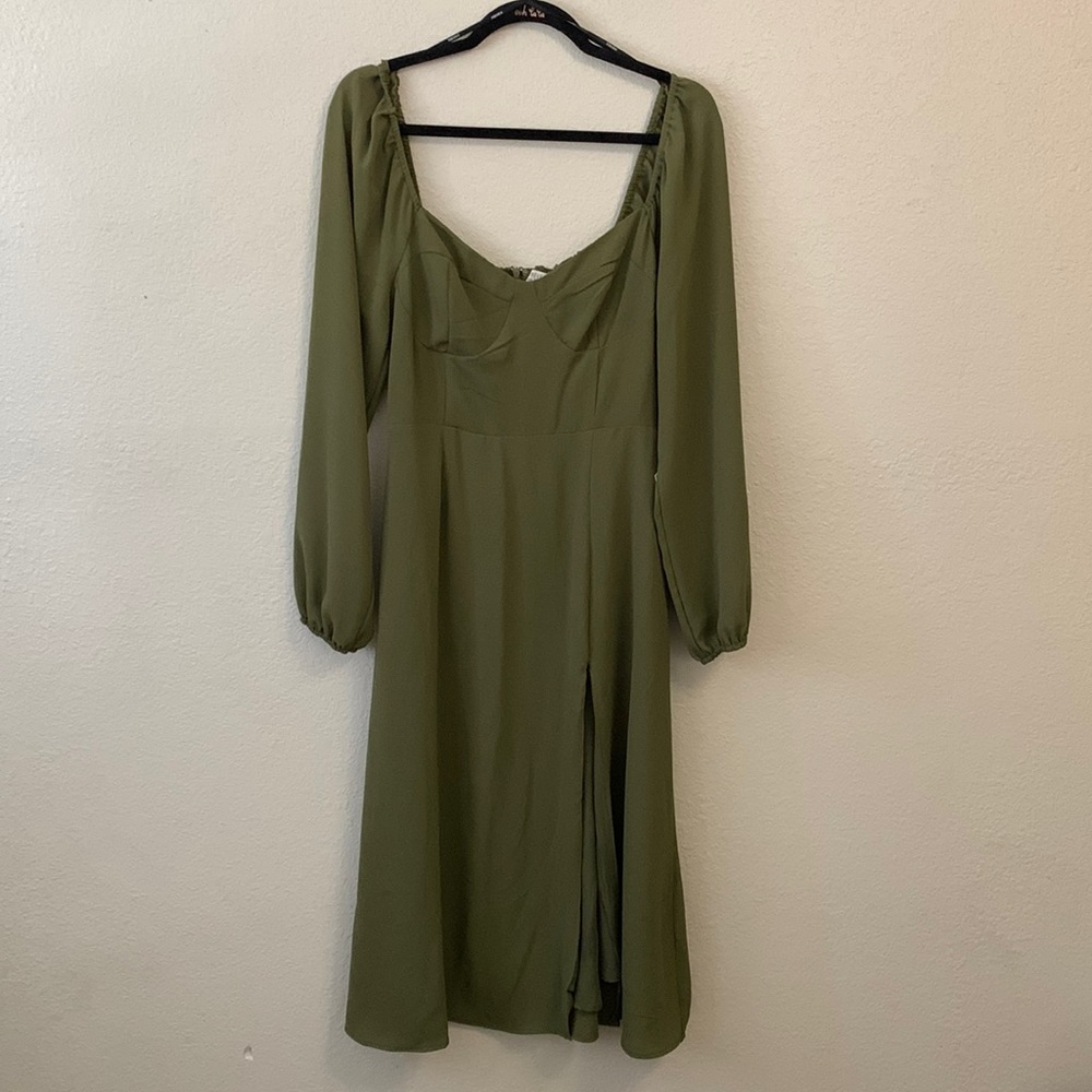 NWT - Olive Green Midi Dress 💚